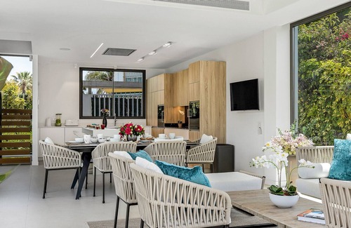 Marbella Villa | All About Villa Gladiolo
