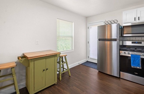 Wichita Falls Casa | All American Bungalow