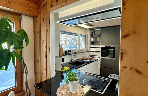 Engadin Scoul Casa | All-around mountain view 3-bedroom house in Scuol - garden/balcony/ garage
