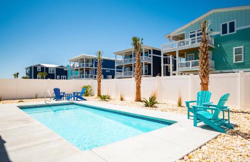 Yaupon Beach Casa | All Decked Out by Oak Island Accommodations