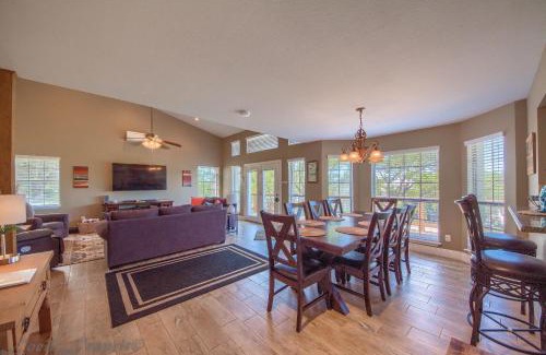 Canyon Lake Casa | All Decked Out CL 2232
