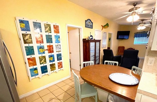 Palm Harbor Casa | All Decked Out for Vacationers