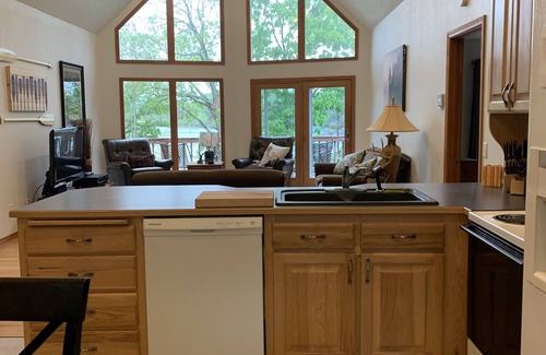 Eagle Rock Casa | All-Decked-Out Lakefront Cabin with gentle walk to water