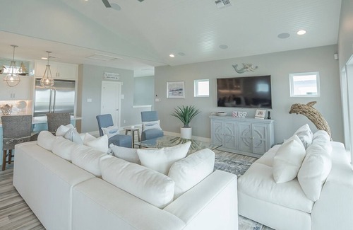 Port Aransas Casa | All Decked Out | Private Pool, Hot Tub, Game Room