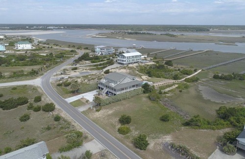 Oak Island Casa | All Decked Out