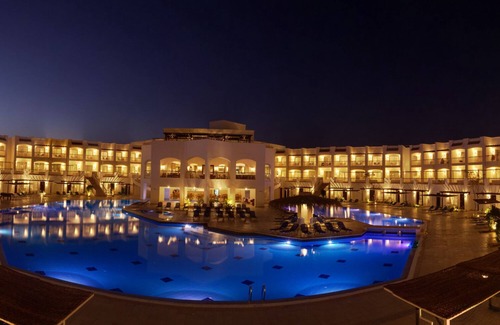 Sharm El Sheikh Complejo | All-Inclusive Escape | Live Shows, Aqua Fit & Pool-View Comfort, 3 Rooms