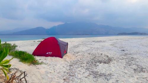 Riung Otro | All-Inclusive Paradise Experience - Boat Tour, Snorkeling & Island Camping