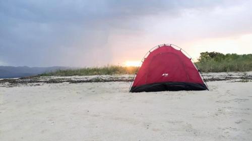 Riung Otro | All-Inclusive Paradise Experience - Boat Tour, Snorkeling & Island Camping