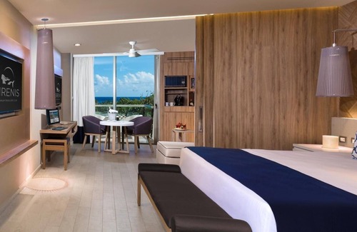 Akumal Complejo | Premium Junior Suite at Grand Sirenis Riviera Maya Resort & Spa