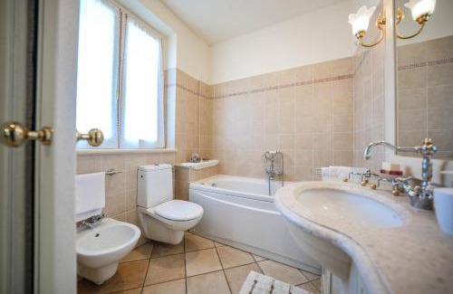 Pescantina Casa | Alloggio romantico nel verde in fronte Acquardens
