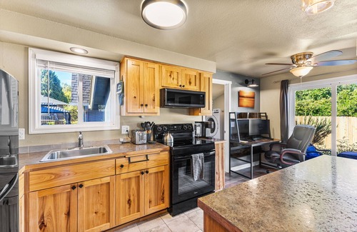 Albany Casa | All New Affordable 1BDRM! - Albany