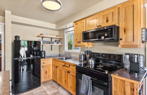Albany Casa | All New Affordable 1BDRM! - Albany