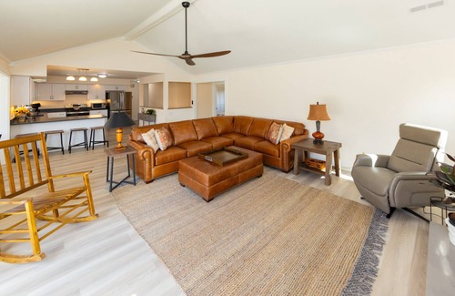 Sandbridge Casa | ALL NEW for 2024! Walk to Beach, Pool, Dog Friendly!