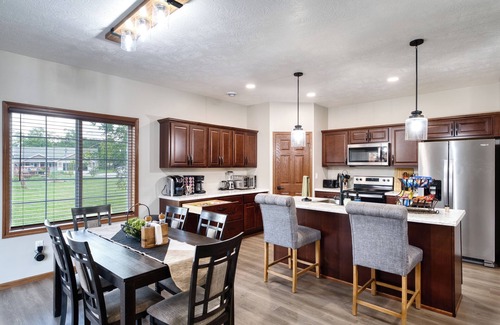 Sioux Falls Casa | All new home ! 2 KING SUITES amazing home for amazing guest Sioux Falls SD