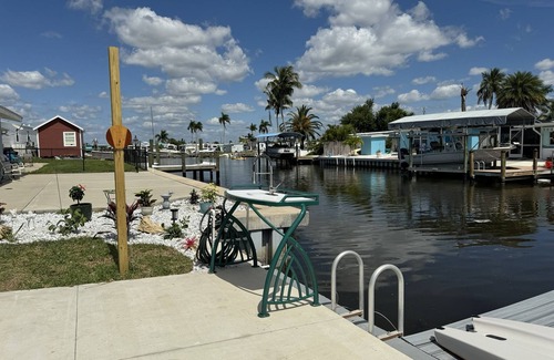 Matlacha Apartamento | Incredible location. Waterfront unit in Matlacha with many amenities!