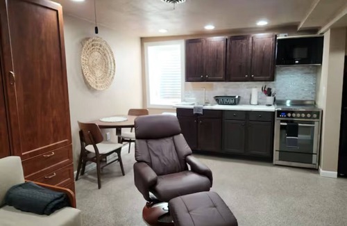 Mason City Apartamento | ALL New studio apartment across from Mercy Hospital