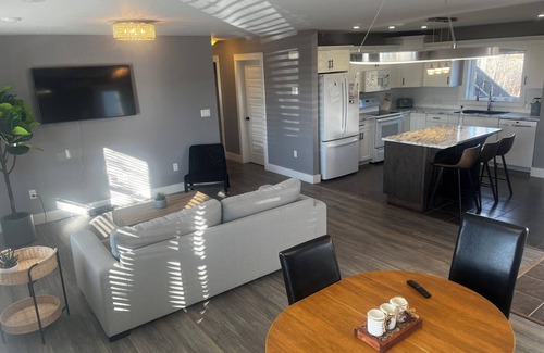 Charlottetown Casa | All one level 2 bedroom w/King beds in Charlottetown- close to hospital