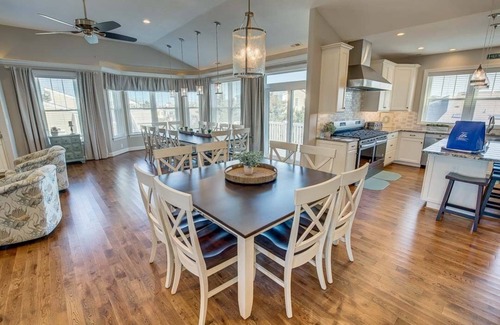 Sandbridge Casa | All-Sea-Suns | 670 pies de la playa | Piscina Privada, Tina Caliente