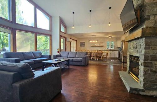The Blue Mountains Chalet De Esquí | All-Season 8BR Vacation Chalet