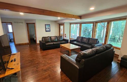 The Blue Mountains Chalet De Esquí | All-Season 8BR Vacation Chalet