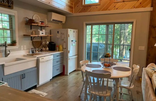 Barrington Cabina | All season cozy waterfront cabin. Ideal get away.