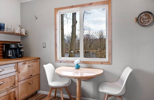 Paris Casa | All Season Relaxing River Retreat - Tubing, Fishing, Hunting, Snow Mobile, ORV