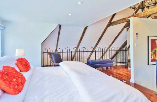 Kingston Hotel | All Suites Whitney Manor
