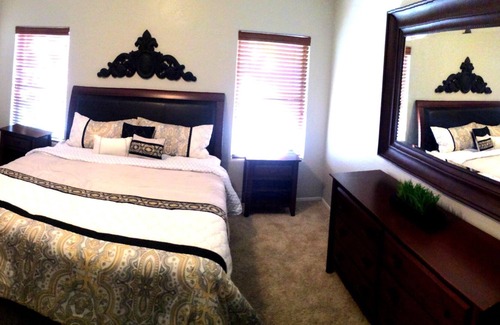 Power Ranch Casa | Todas las campanas y silbatos: piscina, jacuzzi, Gas Firepit, barbacoa, mesa de billar, ping-pong