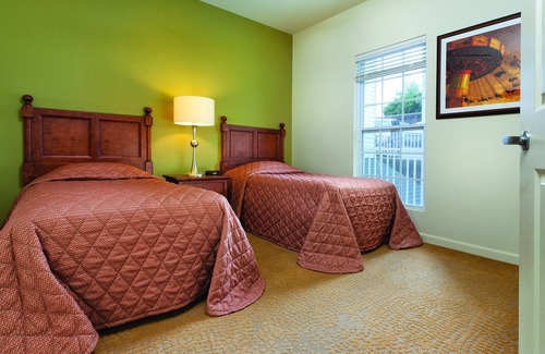 Osage Beach Complejo | ¡Todas las comodidades de casa!