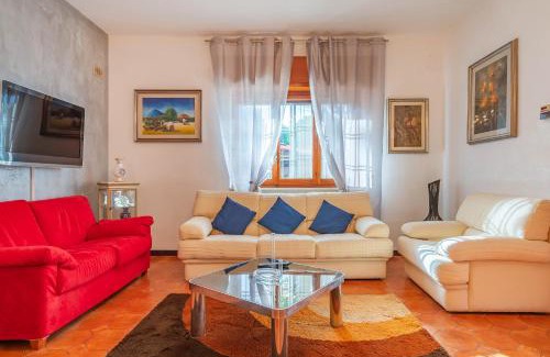 Municipio 4 Casa | Alla Villa In Bari City - Happy Rentals