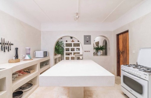 Malindi Villa | Allamanda Bougainvillea Suite by YourHost, Malindi