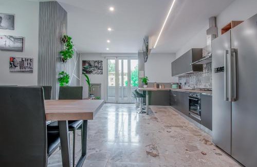 Reggio nell'Emilia Casa | Alle Porte Del Centro - Guest House - Reggio Emilia - Ingresso Centro Storico - Parcheggio Gratuito