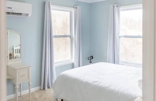 Blacksburg Casa | Allegany Cottage-Less than 2 miles to Virginia Tech!