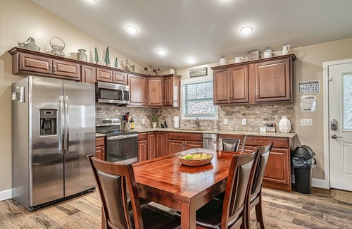 Maryville Casa | Allegheny Falls Mountain Escape-Maryville TN