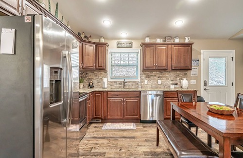 Maryville Casa | Allegheny Falls Mountain Escape-Maryville TN