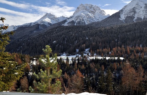 Engadin Scoul Apartamento | 4 comentarios de "e-domizil": 4. 40 de un máximo de 5. 0 puntos