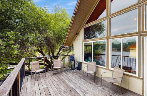 Groveland Casa | Allen Edgewater Retreat