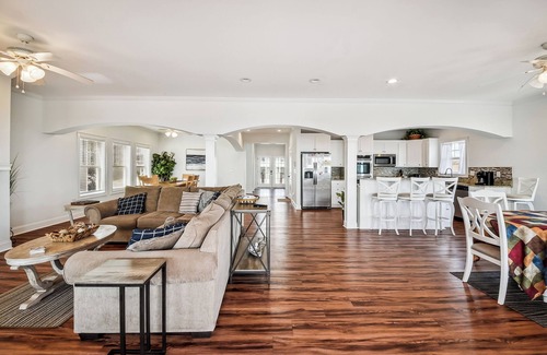 Atlantic Beach Casa | Allen House - 2nd Row Home in Atlantic Beach - 6 Bedrooms w/Private Bathrooms. *Unobstructed Ocean Views*