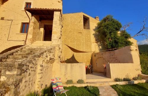 Tione degli Abruzzi Apartamento | Alloggio Agrituristico Abruzzomio - Casa Lupo