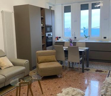 Genoa Apartamento | Alloggio in Villa Bordone ,Aeroporto & Private Parking