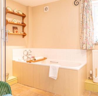 Pwllgloyw Casa | Alltybrain Farm Cottages and Farmhouse B&B