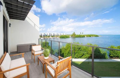 Grand Harbour Casa | Allure #22 3BR Waterfront