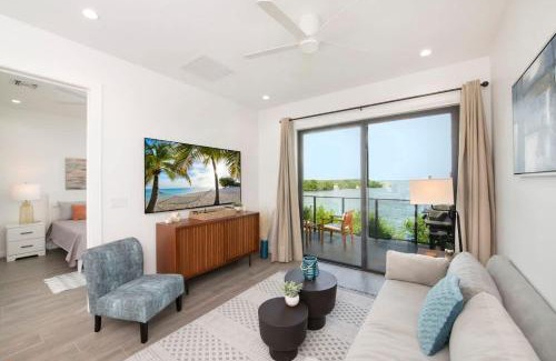 Grand Harbour Casa | Allure #22 3BR Waterfront