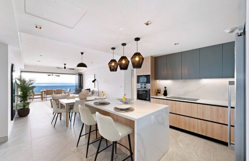 Brighton Villa | Allure 403 Summary: E