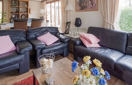 Lith Chalet De Esquí | Alluring Chalet in Lith with Terrace and Garden