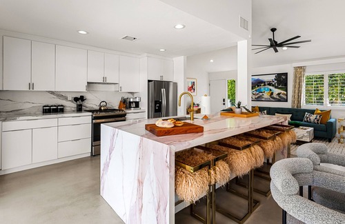 Vista Norte Casa | Alluring Palms - Resort-Style Private Backyard!