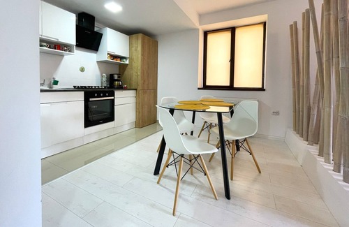 Sinaia Condominio | Alma Apartment