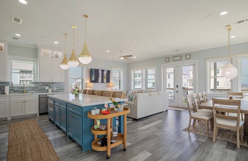 Galveston Cama Y Desayuno | Alma de Mar Chic Beach House + Direct Beach Access