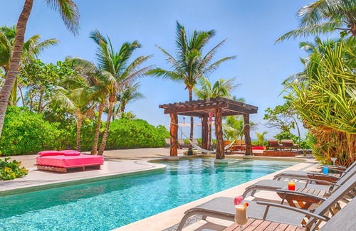 Akumal Villa | Jade Bay jewel, elegant beachfront villa with a heated pool!