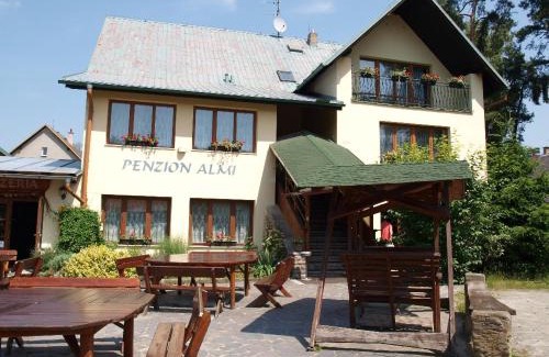 Stare Splavy Casa | ALMI - penzion - pizzerie